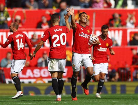 Man United erases early 2-goal deficit to beat Nottingham Forest 3-2 in Premier League